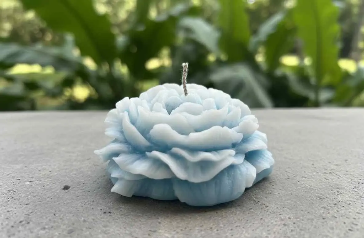 Blue Petal Bloom Decorative Candle
