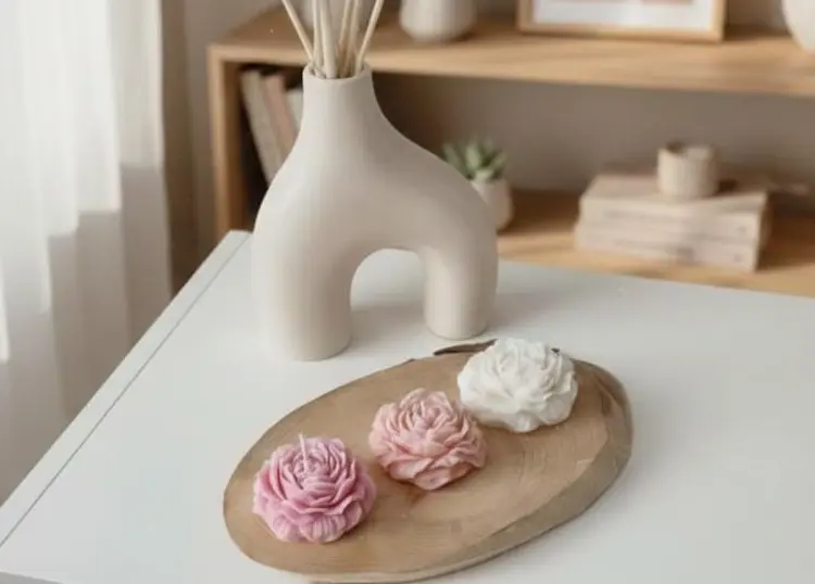 Artisan Peony Petal Hand-Poured Soy Candle Set
