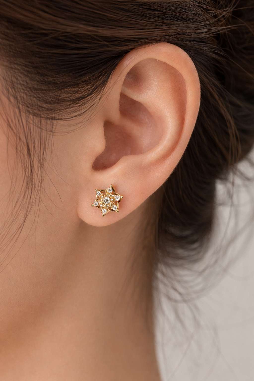 Elegant Crystal Bloom Stud Earrings for Women