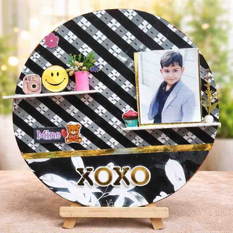 Personalized Round Tabletop Photo Frame